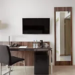 Moderno Ξενοδοχείο 4*