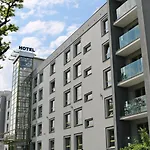 Ξενοδοχείο Moderno 4*